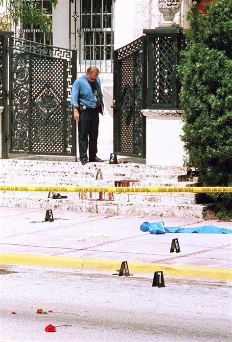 gianni versace death scene|when did gianni versace found.